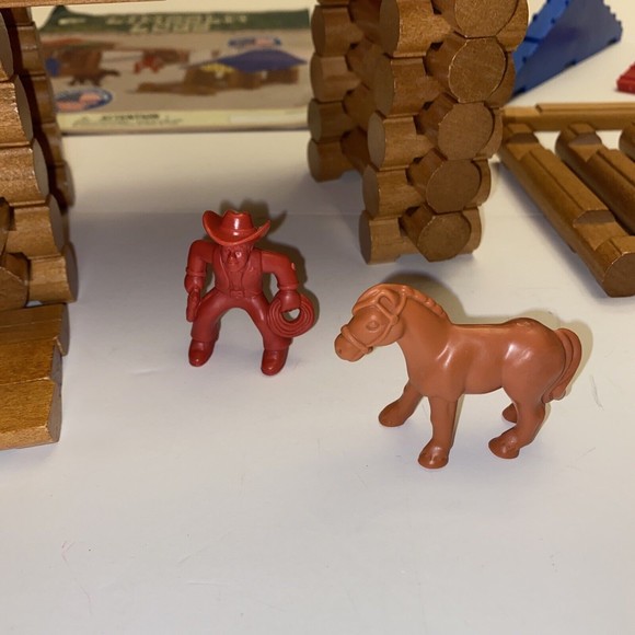 Lincoln Logs Centennial Edition Tin K’NEX Extra Pieces Cowboy Horses Set - Picture 9 of 12